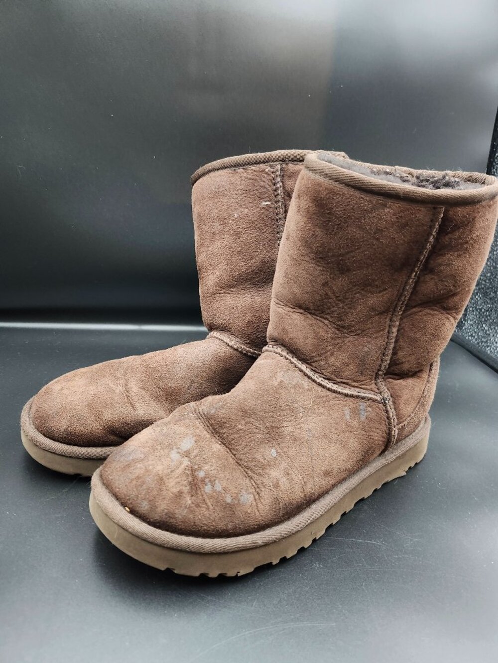 UGG Classic Short II Boots Chocolate Brown Size 6